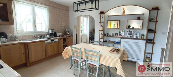 Maison 5 pièce(s) 142 m2 – Piscine – Sous-Sol – Croix Chapeau