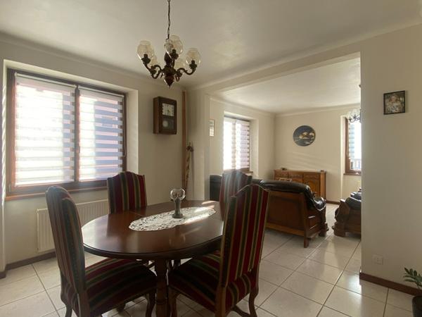 Maison - 7 pièces - 151 m²