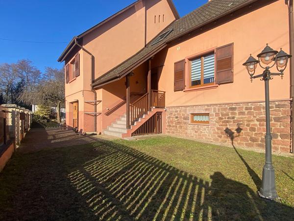 Maison - 7 pièces - 151 m²