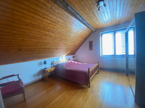 Maison - 7 pièces - 151 m²