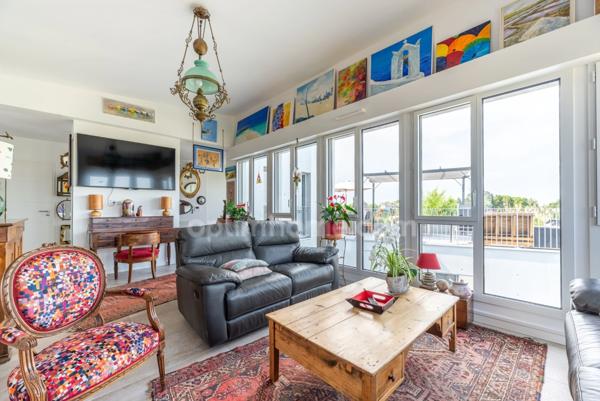 NANTES EST 44300 - NANTES ERDRE - PENTHOUSE D’EXCEPTION - TERRASSE - JARDIN - VUE DEGAGEE - SANS VIS A VIS - 2 PARKING - CAVE - DPE B 2024 - PMR