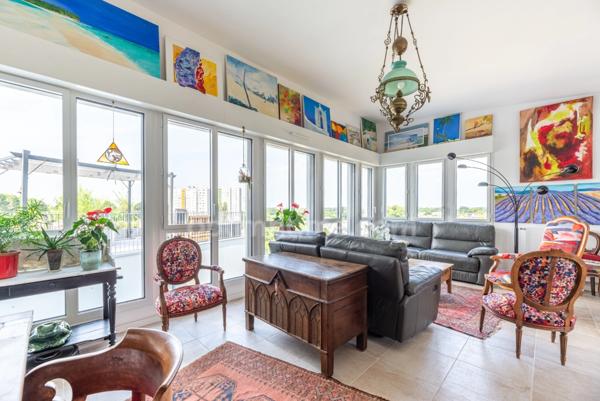 NANTES EST 44300 - NANTES ERDRE - PENTHOUSE D’EXCEPTION - TERRASSE - JARDIN - VUE DEGAGEE - SANS VIS A VIS - 2 PARKING - CAVE - DPE B 2024 - PMR