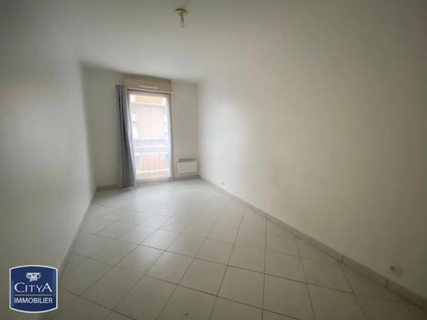 Appartement à louer 3 pièces 66.8m²