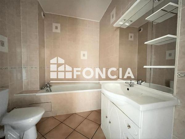 Location Appartement 2 pièces 51.8 m² - 140 BIS ALLEE DE MONTFERMEIL Clichy Sous Bois 93390