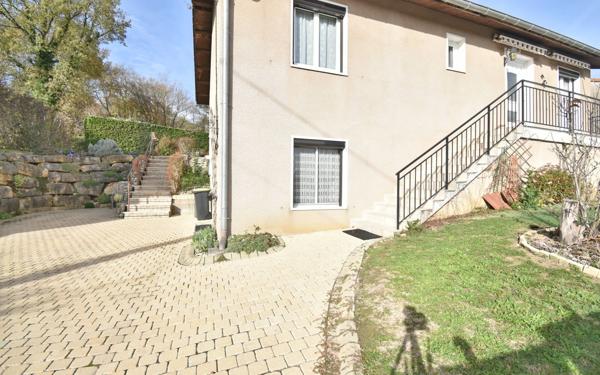 Maison à vendre    5 pièces •  Châtillon-la-Palud