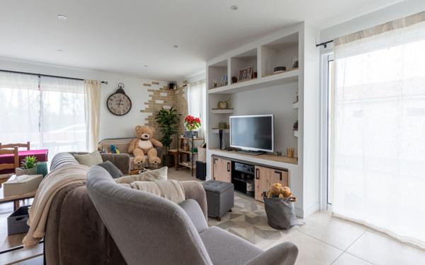 Maison à vendre    4 pièces •  Gastes