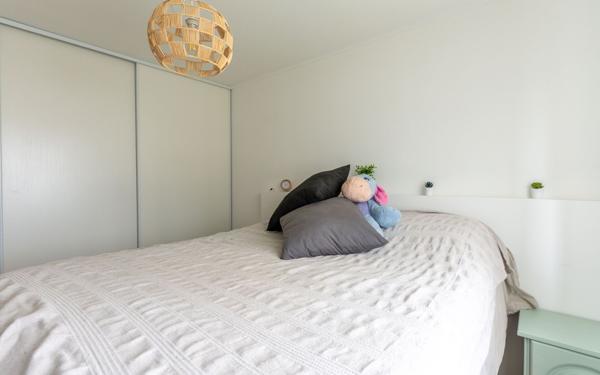 Maison à vendre    4 pièces •  Gastes