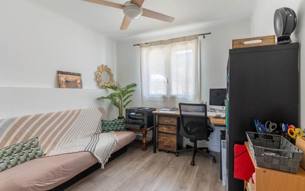 Maison à vendre    4 pièces •  Gastes