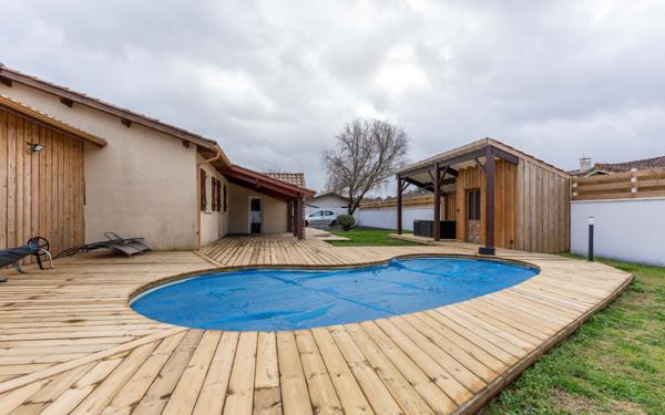 Maison à vendre    4 pièces •  Gastes