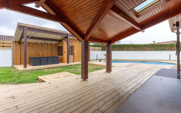 Maison à vendre    4 pièces •  Gastes