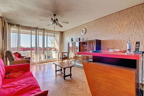 Appartement  a Vitrolles de 4 pieces  dans une residence bien entretenue!