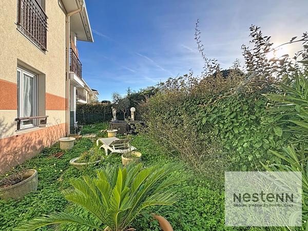 FREJUS - T3 2 chambres appartement lumineux avec jardin privatif au calme parking