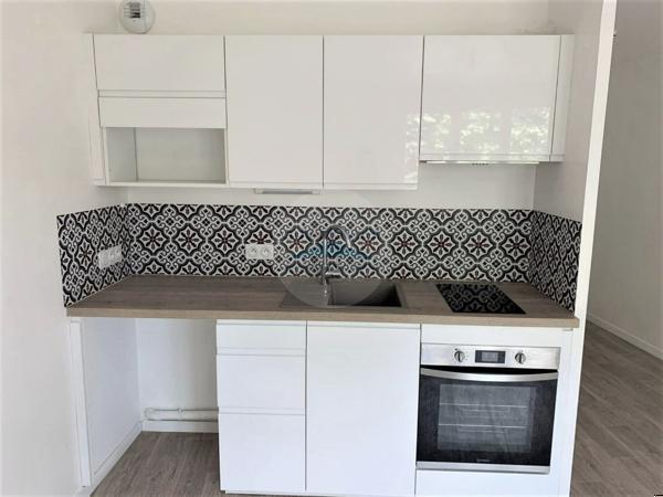 Appartement Montfermeil 1 pièce(s) 28.27 m2