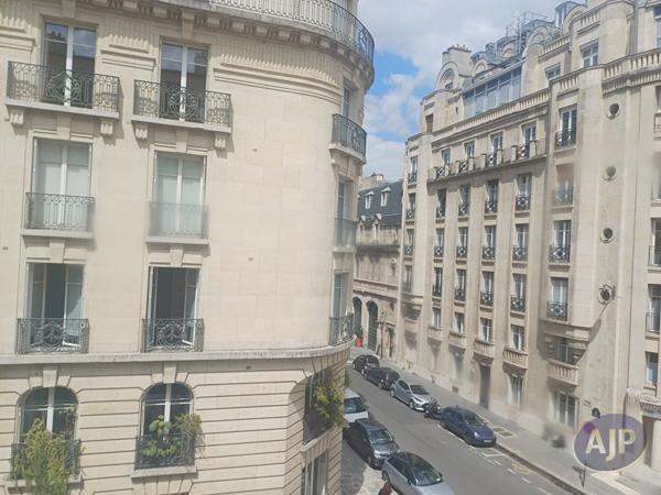 Vente appartement Paris 7eme : 455 000 € - AJP Immobilière Passy Paris 16