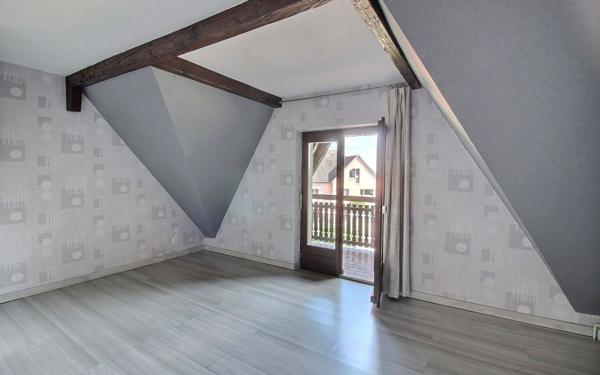 Maison à louer    6 pièces •  Andolsheim