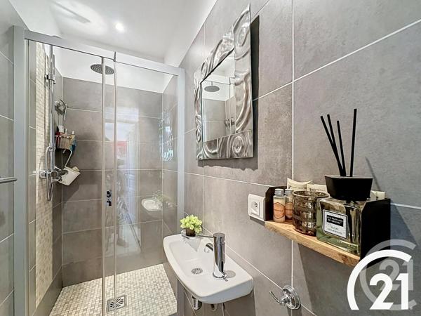 Maison à vendre  7 pièces - 185 m 2   CAVAILLON  - 84