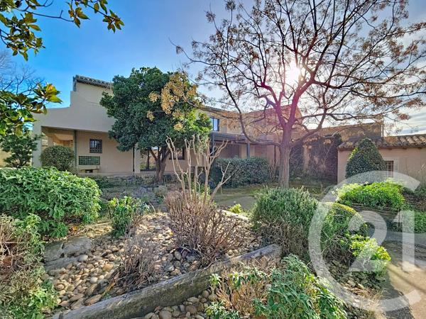 Maison à vendre  7 pièces - 185 m 2   CAVAILLON  - 84