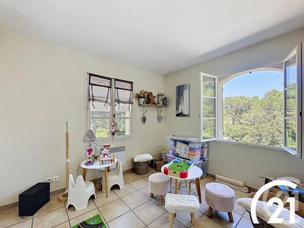 Maison à vendre  7 pièces - 185 m 2   CAVAILLON  - 84
