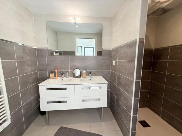 Appartement 4pièces 115 m² vue mer en dernier étage.