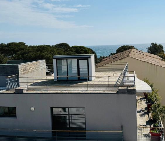 Appartement 4pièces 115 m² vue mer en dernier étage.