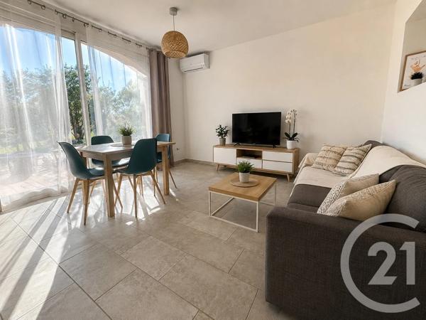 Maison à vendre  10 pièces - 225 m 2   OLLIOULES  - 83