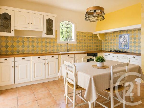 Maison à vendre  10 pièces - 225 m 2   OLLIOULES  - 83