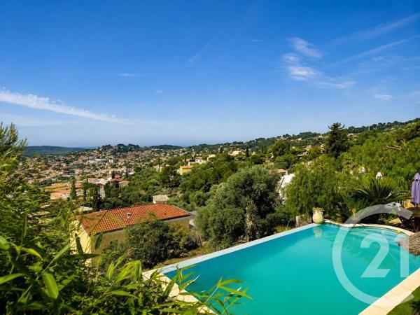 Maison à vendre  10 pièces - 225 m 2   OLLIOULES  - 83
