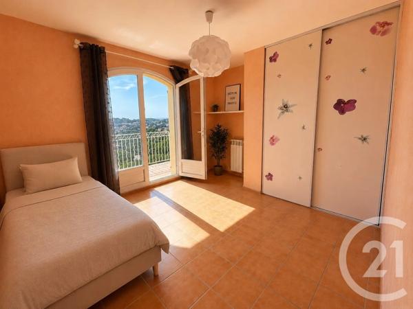 Maison à vendre  10 pièces - 225 m 2   OLLIOULES  - 83