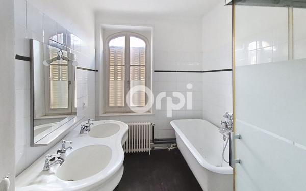 Maison à vendre    6 pièces • 240 m2 Nomeny