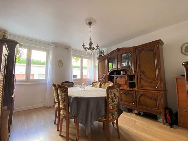 RARE! CHAMALIERES! F3 bis traversant de 68 m² + grande cave