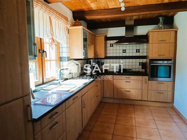 07140 : Maison Pierre de 268 m² sur 4015m² de terrain