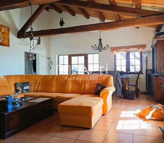 07140 : Maison Pierre de 268 m² sur 4015m² de terrain