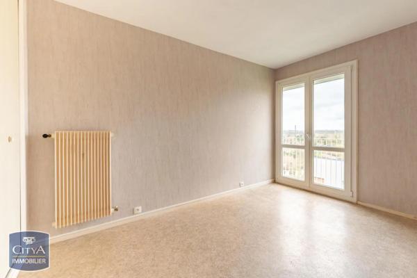 Appartement à louer 4 pièces 77.1m²