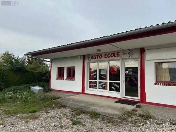 Location - Fonds et/ou murs commerciaux Foucarmont 76340 3 pièces