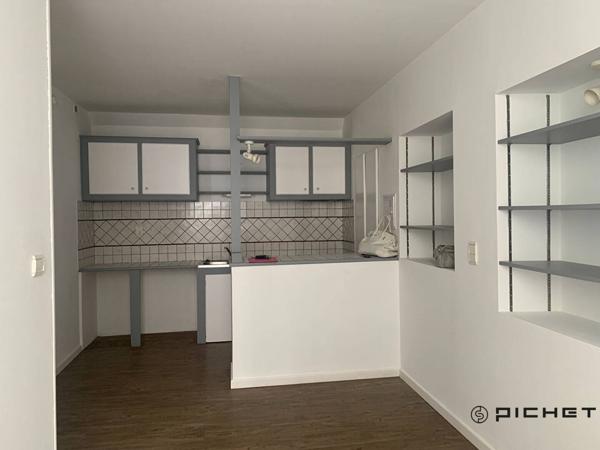 Appartement 2 pièces 33 m² PAU - 64000
