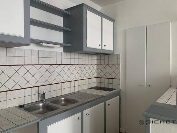 Appartement 2 pièces 33 m² PAU - 64000