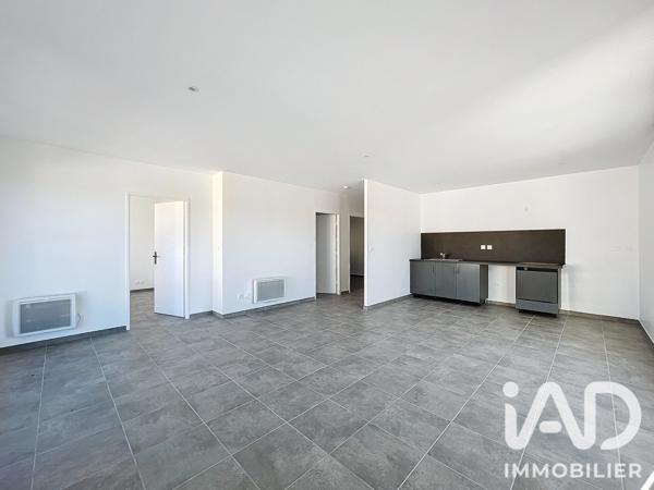 Location appartement 3 pièces 77 m² Oraison