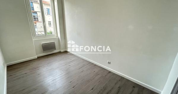 Location Appartement 2 pièces 38 m² - Marseille 13006
