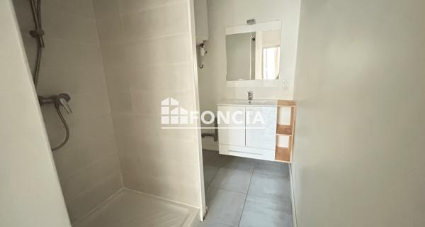 Location Appartement 2 pièces 38 m² - Marseille 13006
