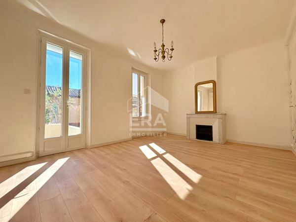 A VENDRE 84120 PERTUIS MAISON DE VILLE TYPE 5 PIECES D'ENVIRON 184M² AVEC COUR ET CAVE