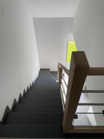 Maison neuve à la campagne