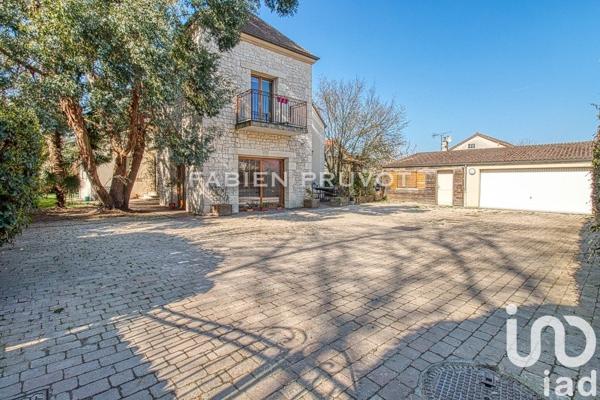 Maison 8 pièces de 230 m² à Herblay-sur-Seine (95220)