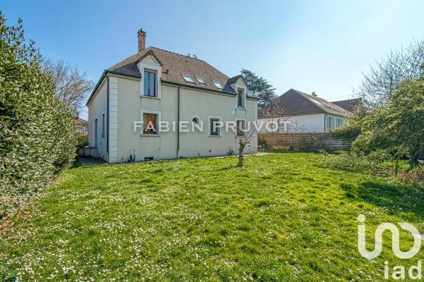 Maison 8 pièces de 230 m² à Herblay-sur-Seine (95220)
