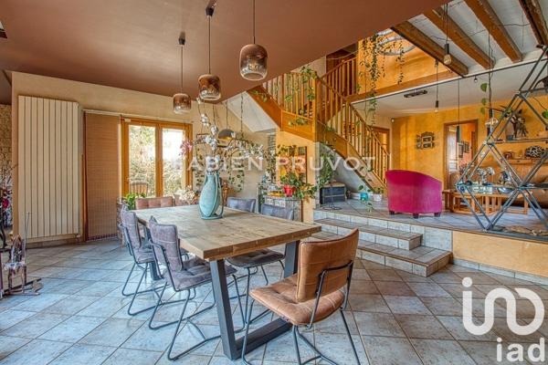 Maison 8 pièces de 230 m² à Herblay-sur-Seine (95220)