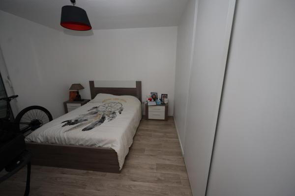 Dans résidence récente et sécurisée, joli 2 pièces avec grand balcon