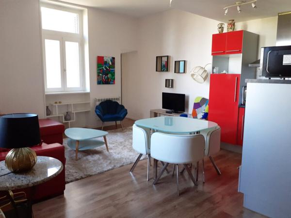 APPARTEMENT T2 DANS UNE DEMEURE DE CARACTERE