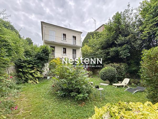 MEUDON - QUARTIER DU VAL - Maison avec jardin 10 pièces sur un terrain de 419 m²