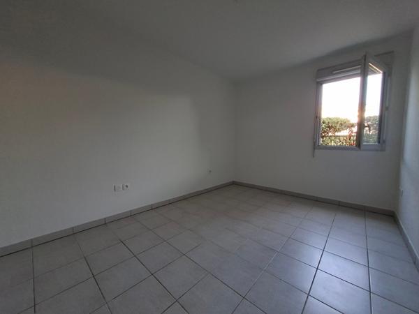 Parking + appartement