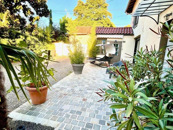 VIENNE - RARE MAISON 4 CHAMBRES 180 m² , Piscine et Dépendances