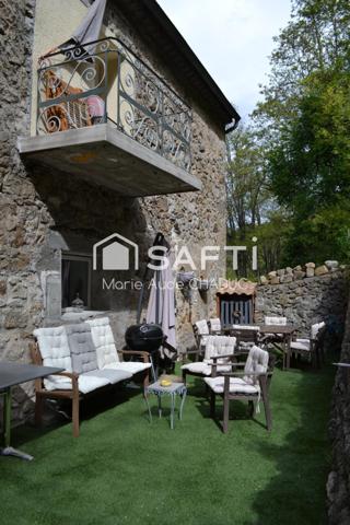 Maison 106 m2 - T 5 - terrain de 5000 m2 - accès rivière privatif